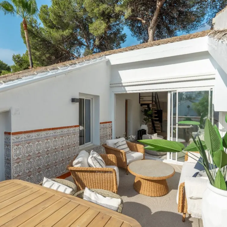 Sale of penthouse in Nueva Andalucía