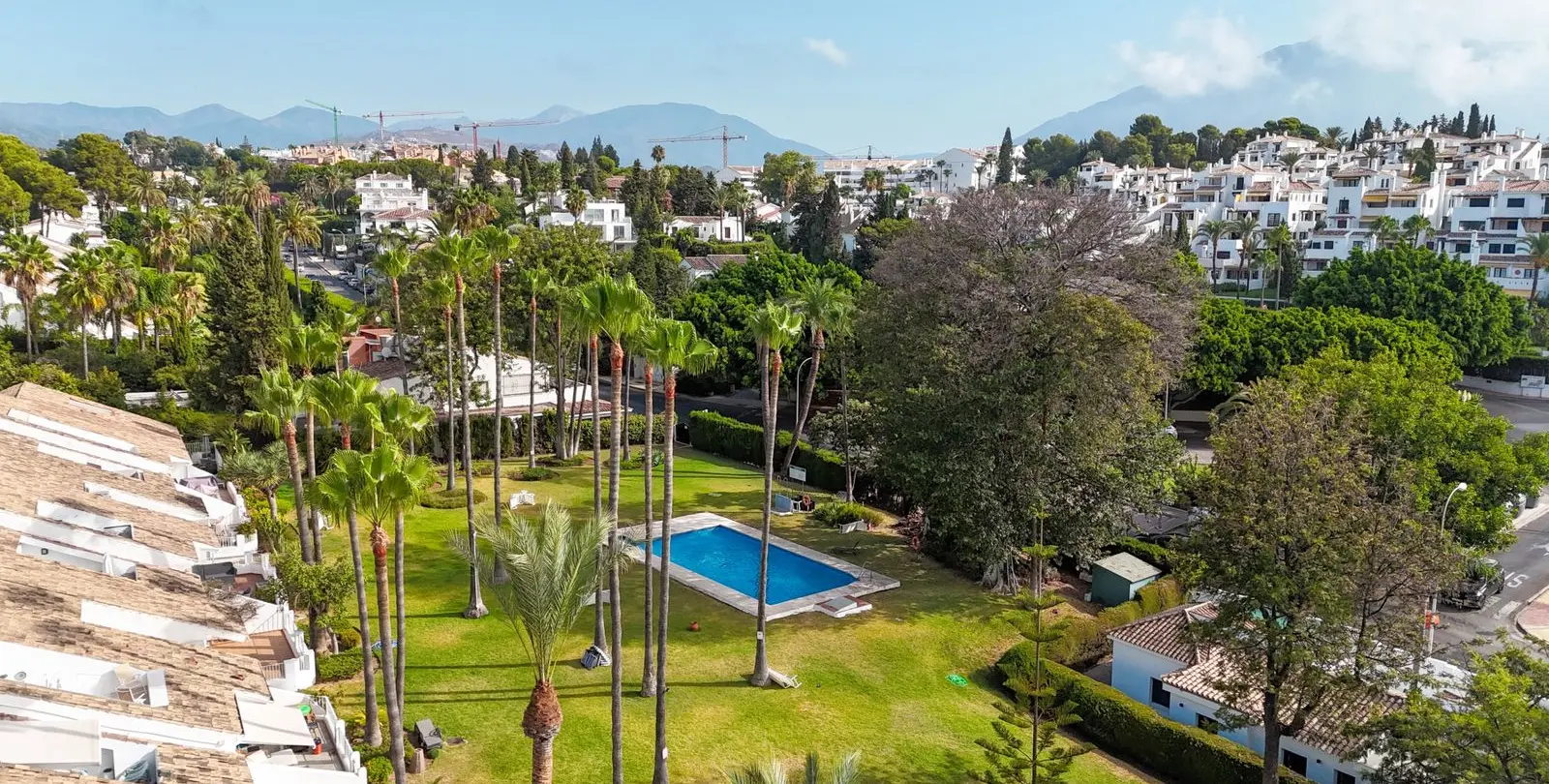Sale of penthouse in Nueva Andalucía 6