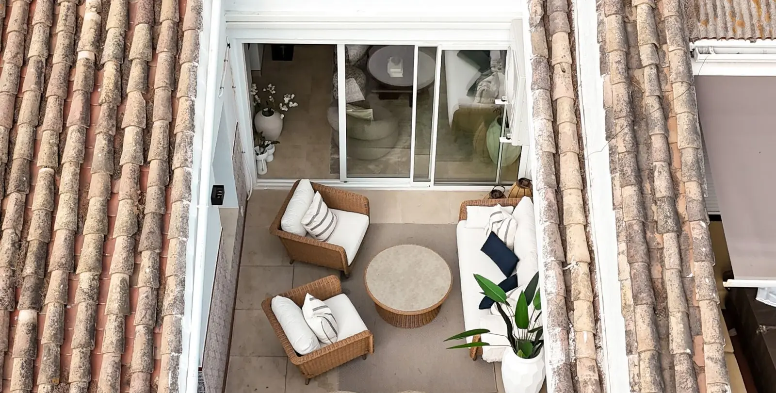 Sale of penthouse in Nueva Andalucía 14