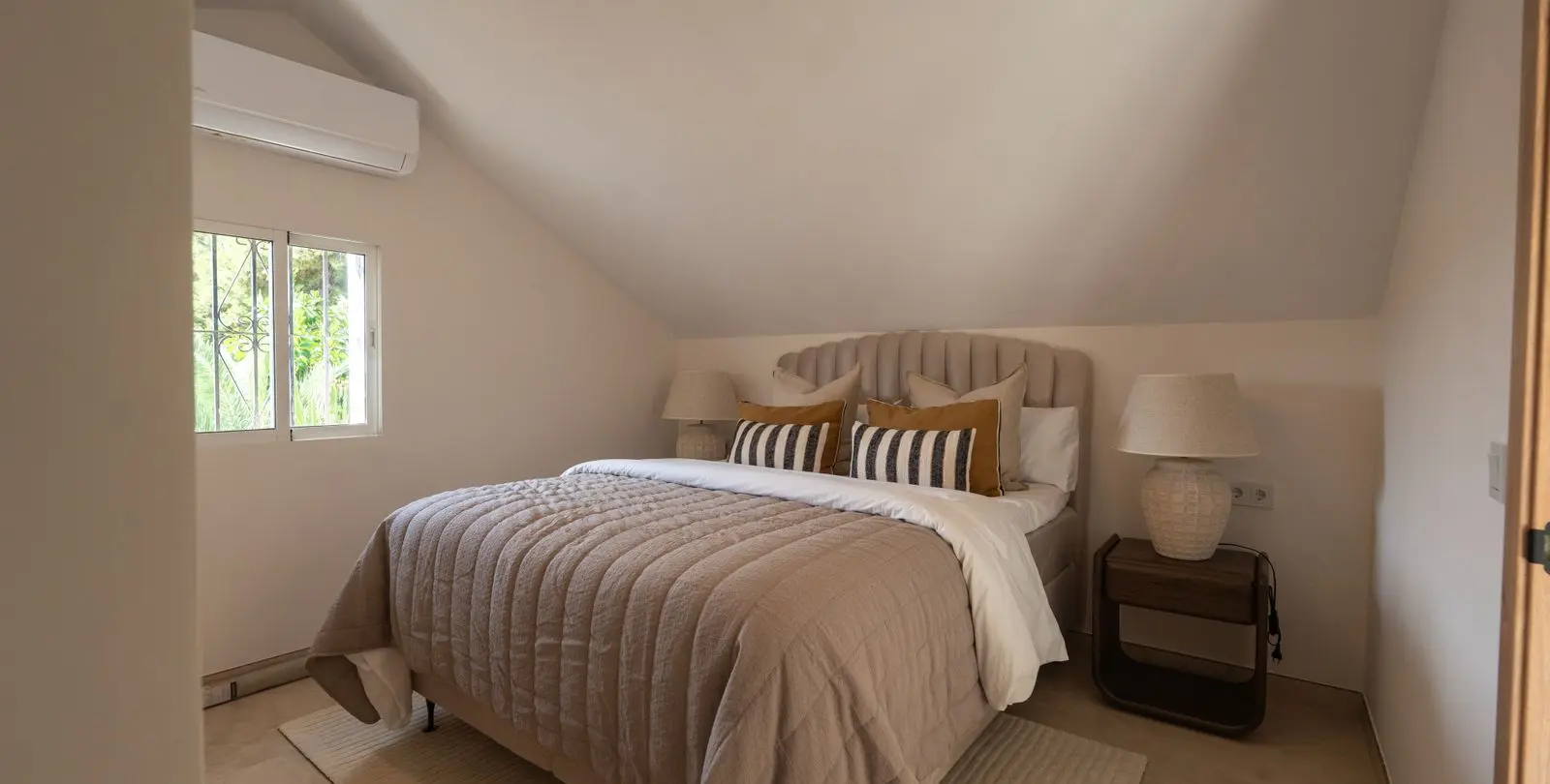 Sale of penthouse in Nueva Andalucía 16