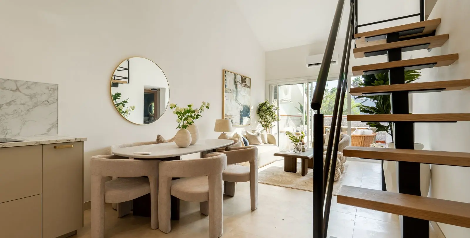 Sale of penthouse in Nueva Andalucía 30
