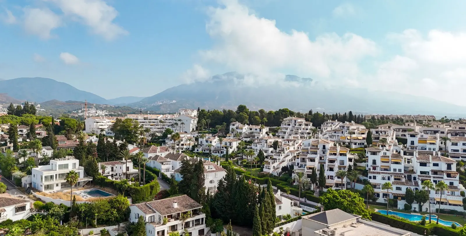 Sale of penthouse in Nueva Andalucía 41