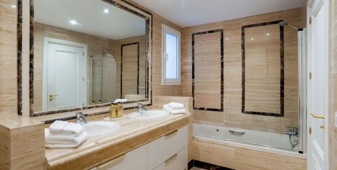 Venta de apartamento en planta baja en Marbella 13