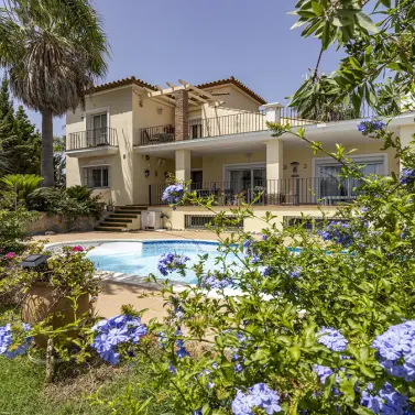 Venta de villa independiente en Casares