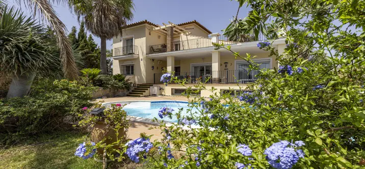 Venta de villa independiente en Casares 0