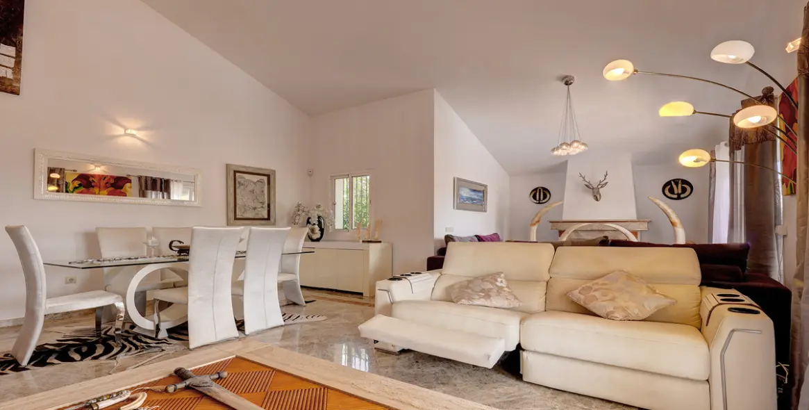 Venta de villa independiente en Casares 3