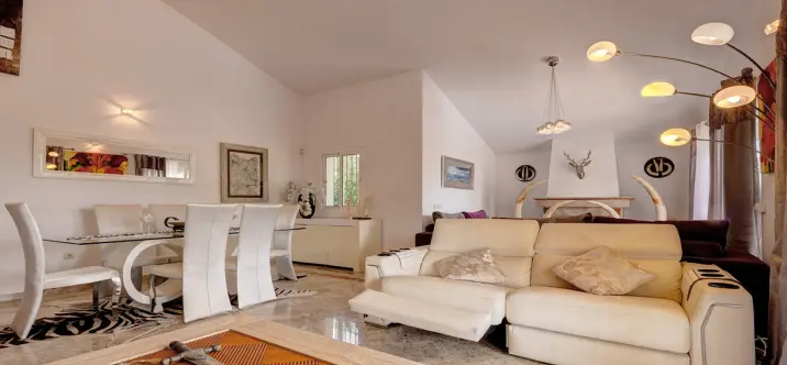 Venta de villa independiente en Casares 2