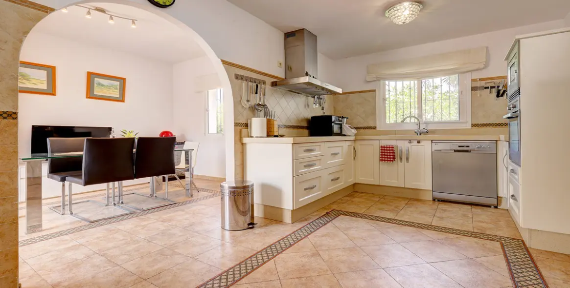 Venta de villa independiente en Casares 4