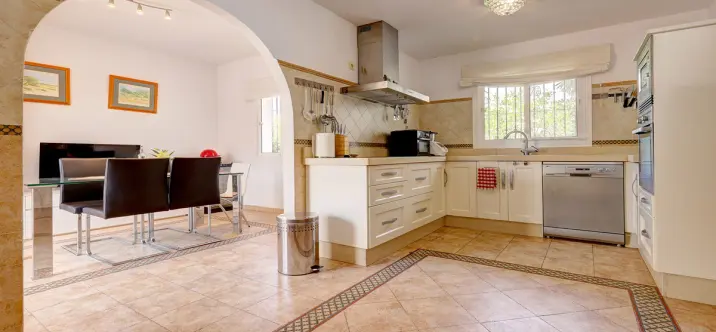 Venta de villa independiente en Casares 3