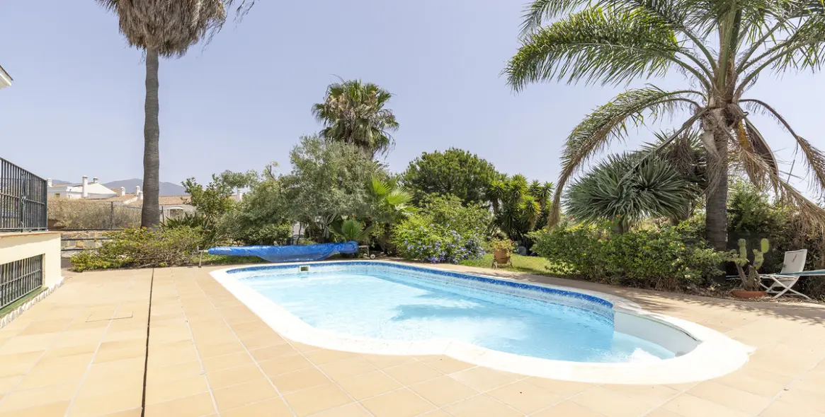 Venta de villa independiente en Casares 18