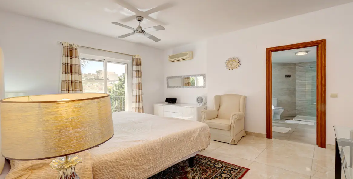 Venta de villa independiente en Casares 20