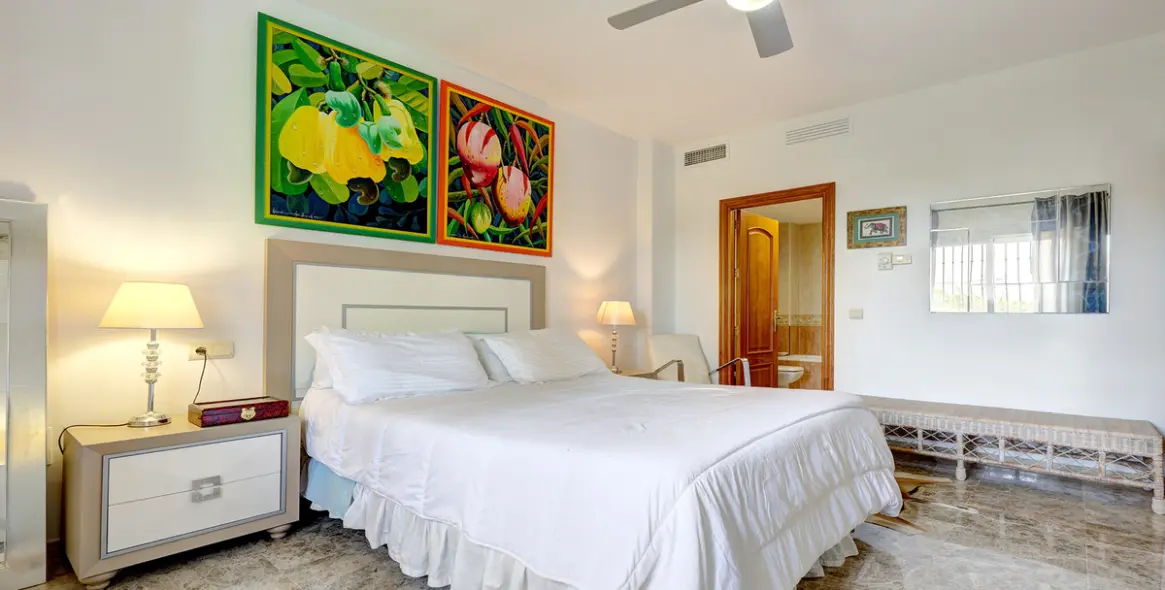 Venta de villa independiente en Casares 22