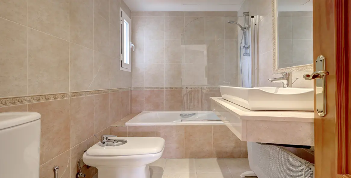 Venta de villa independiente en Casares 24