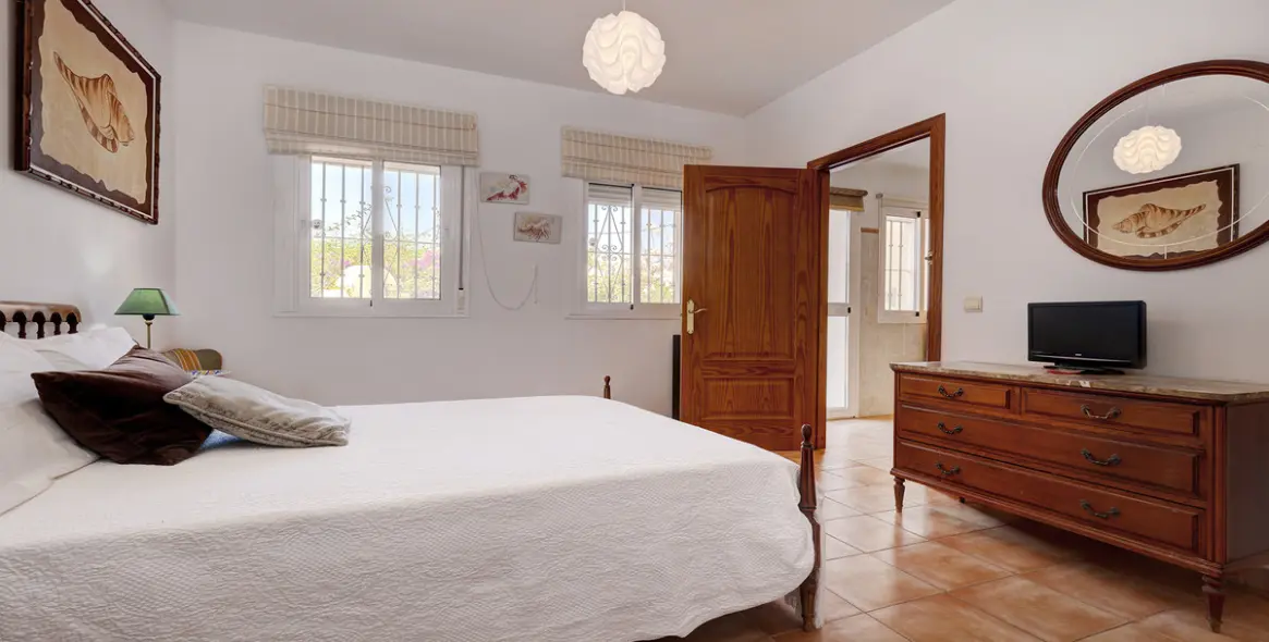Venta de villa independiente en Casares 25