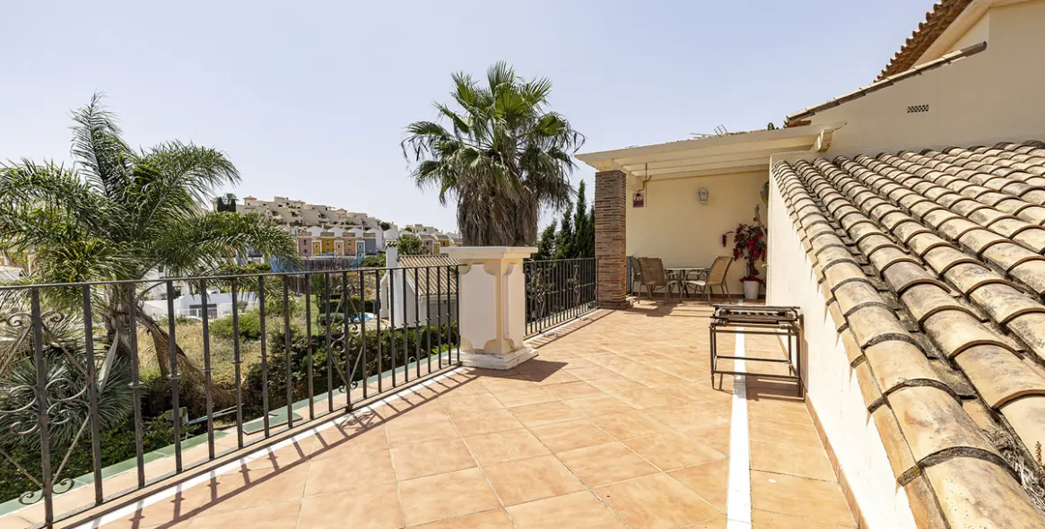 Venta de villa independiente en Casares 33
