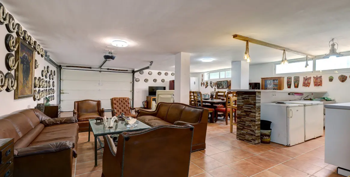 Venta de villa independiente en Casares 36