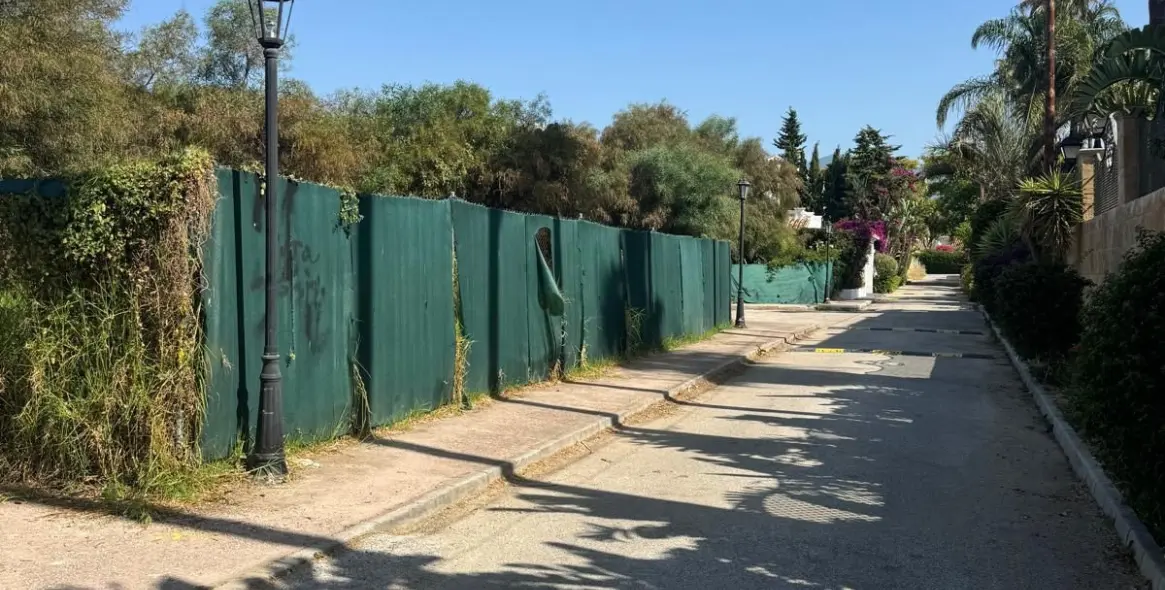 Venta de parcela residencial en Atalaya 1