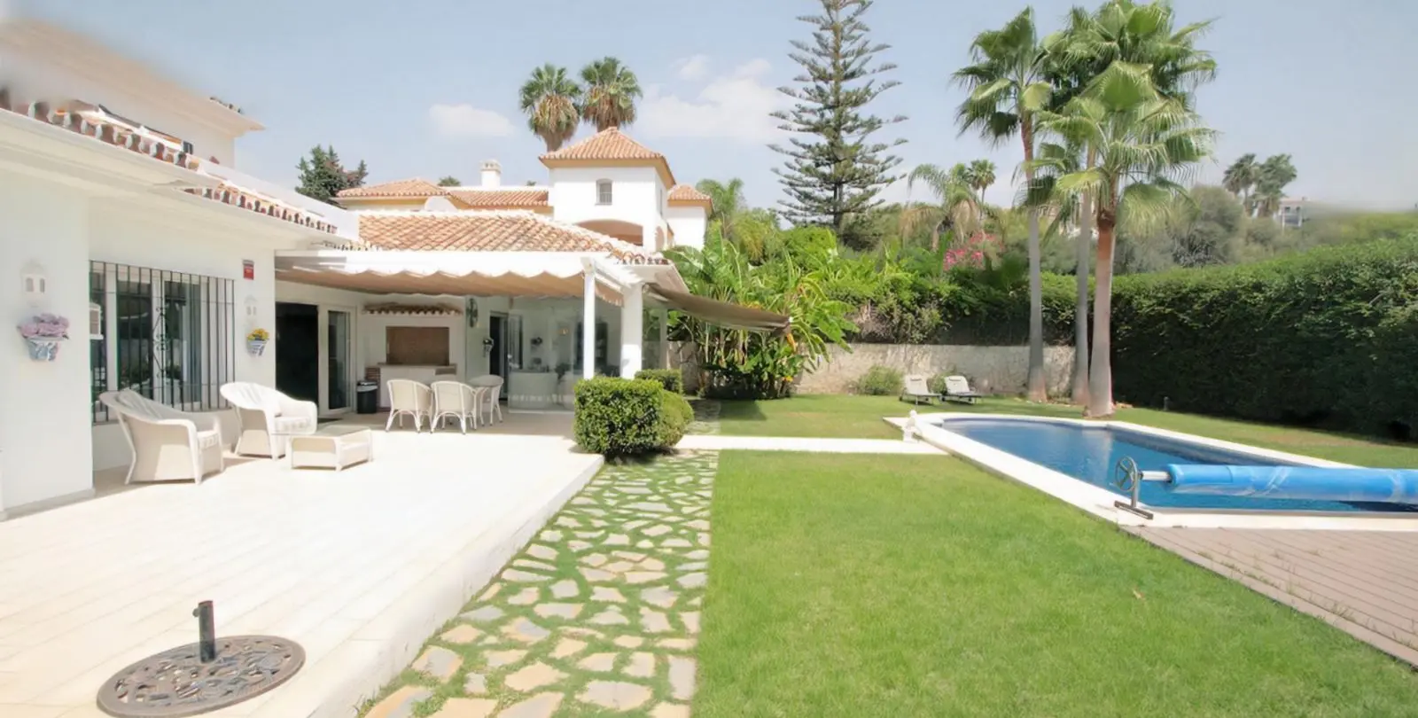Sale of detached villa in Mijas Golf 26