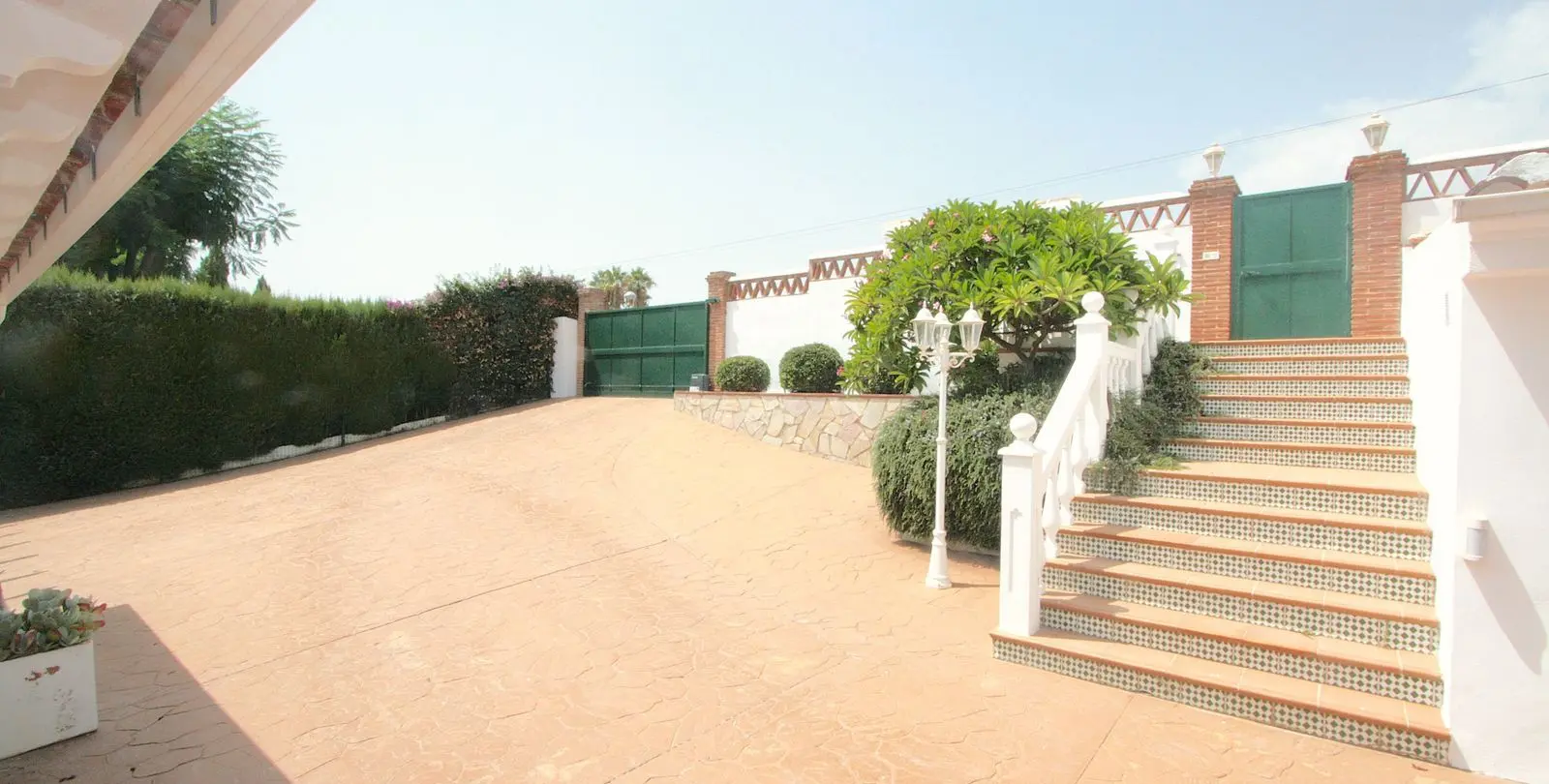 Sale of detached villa in Mijas Golf 28