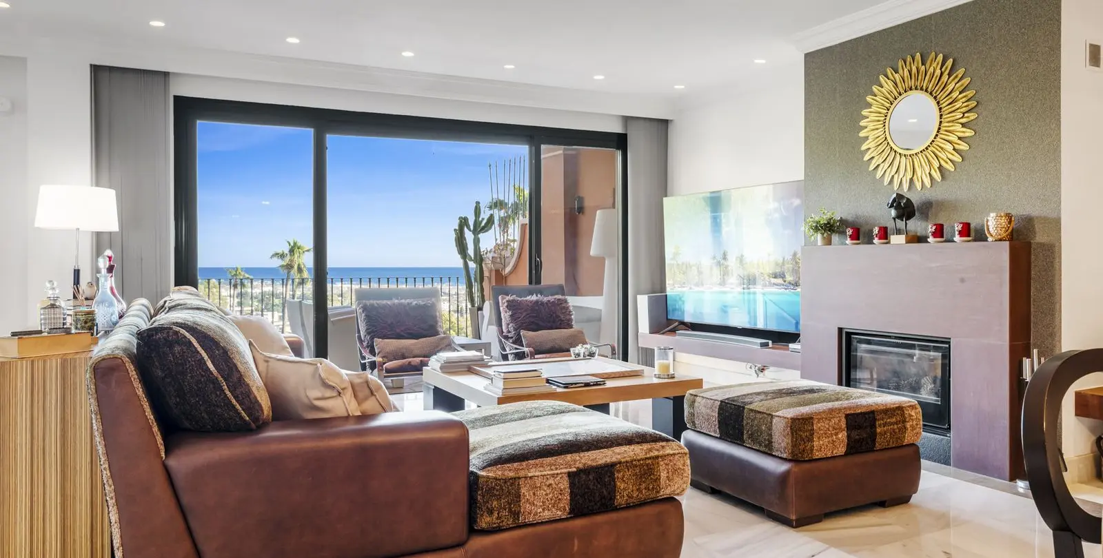 Продажа двухуровневого пентхауса в Monte Halcones 5