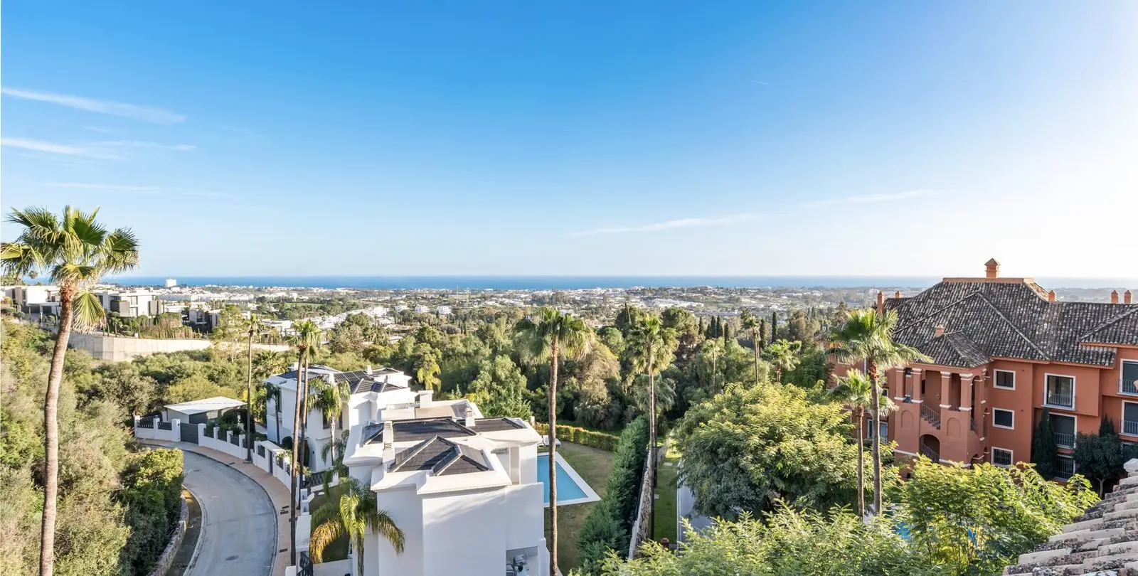 Продажа двухуровневого пентхауса в Monte Halcones 25