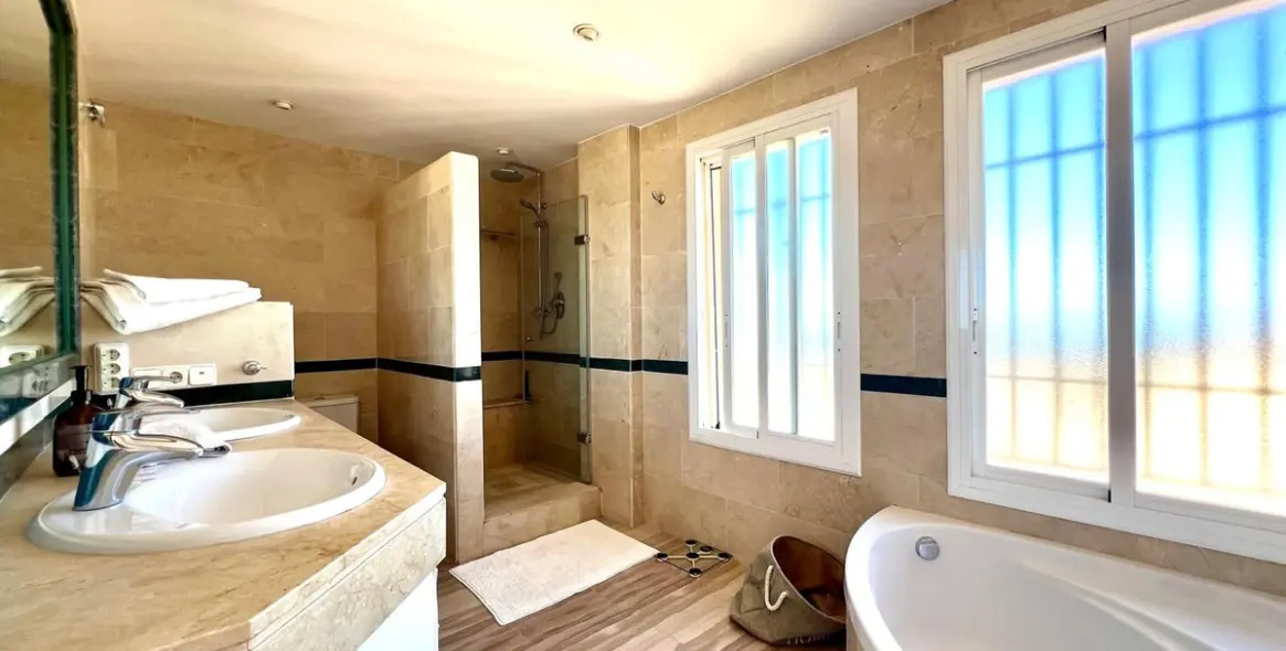 Venta de ático en Marbella 11