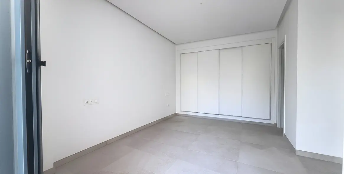 Venta de ático dúplex en La Quinta 12