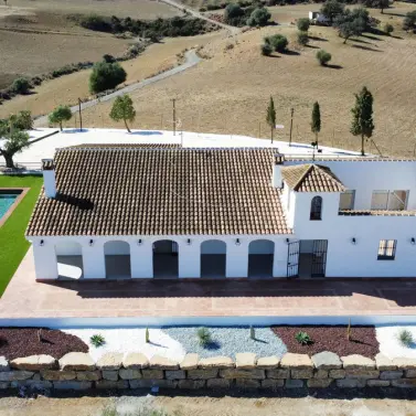 Venta de finca - cortijo en Casarabonela