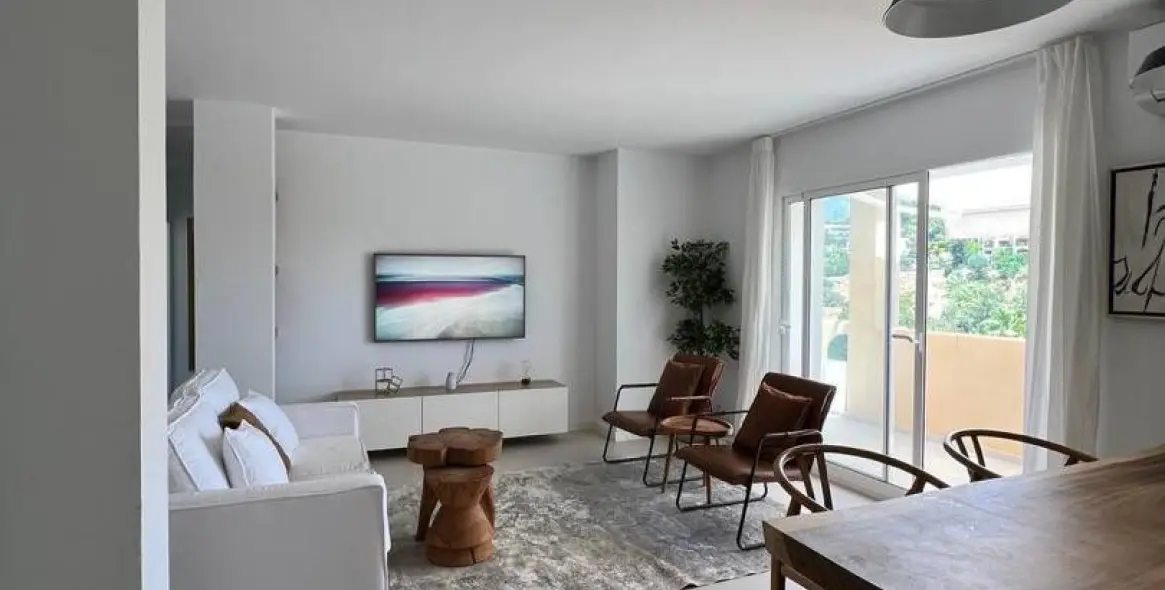 Short-term rent of middle floor apartment in La Quinta 3