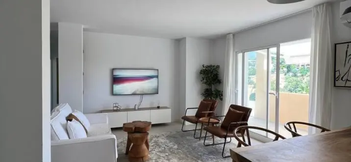 Short-term rent of middle floor apartment in La Quinta 2