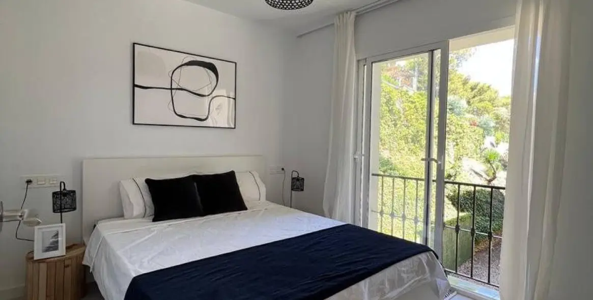 Short-term rent of middle floor apartment in La Quinta 7