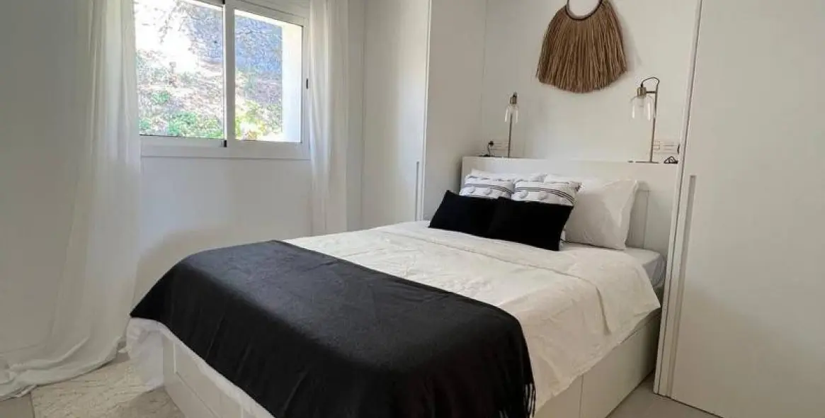 Short-term rent of middle floor apartment in La Quinta 13