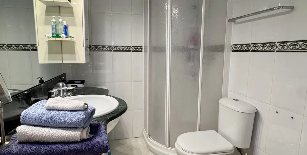 Venta de apartamento en planta baja en Calahonda 13