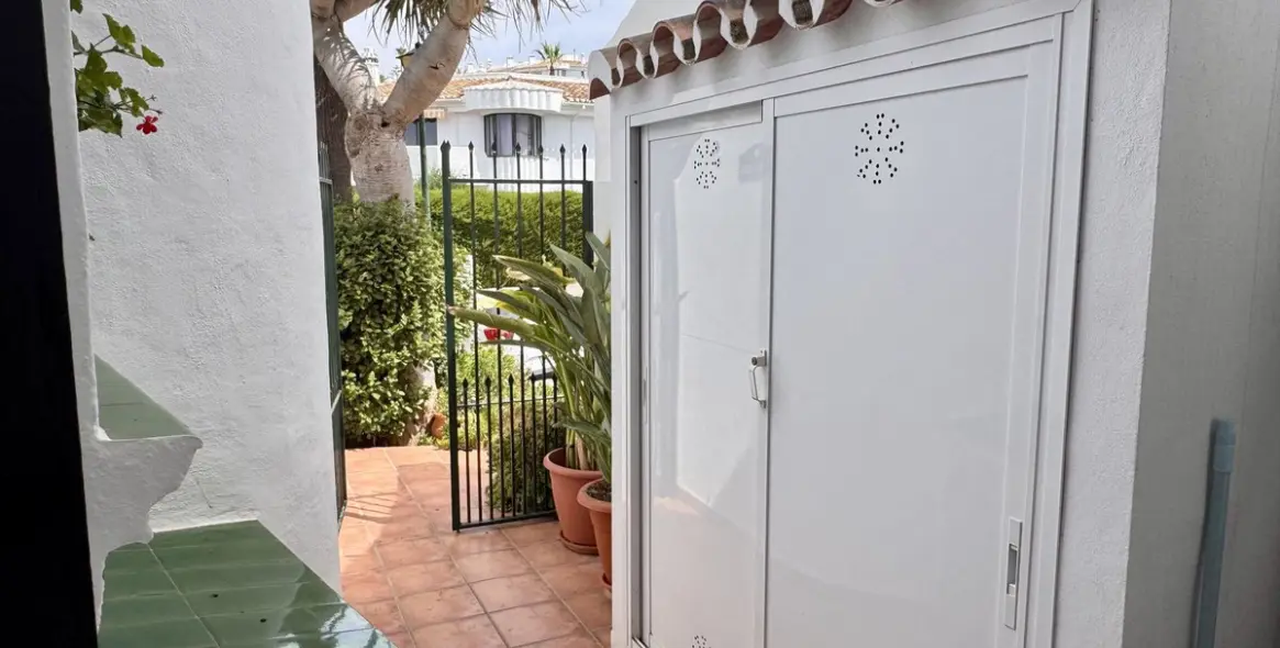 Venta de apartamento en planta baja en Calahonda 16