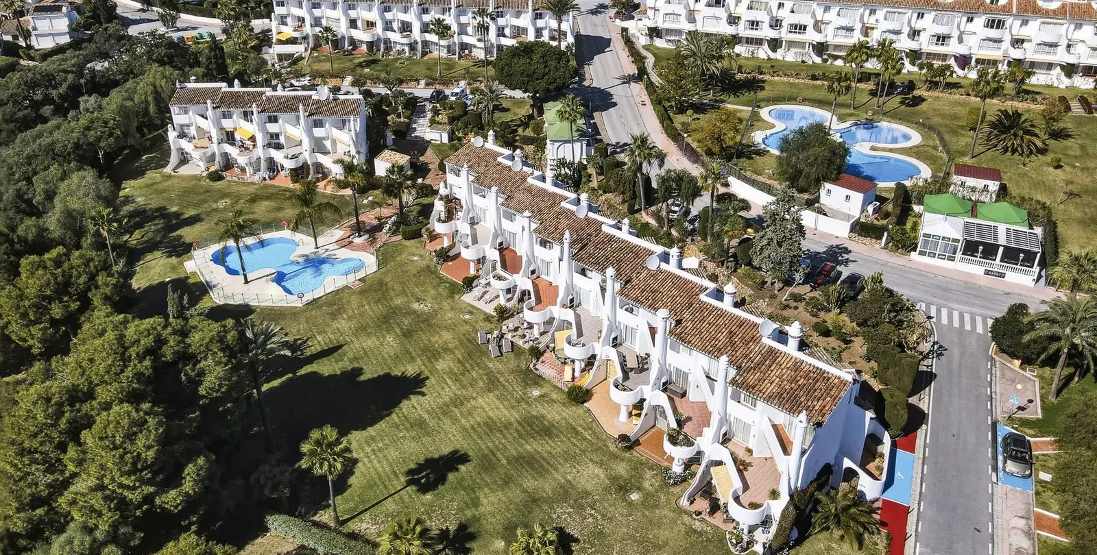 Sale of ground floor apartment in Calahonda 2