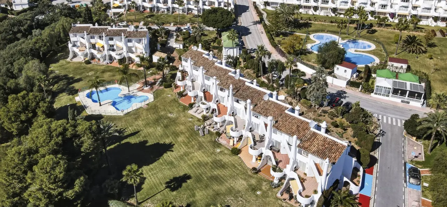 Venta de apartamento en planta baja en Calahonda 1