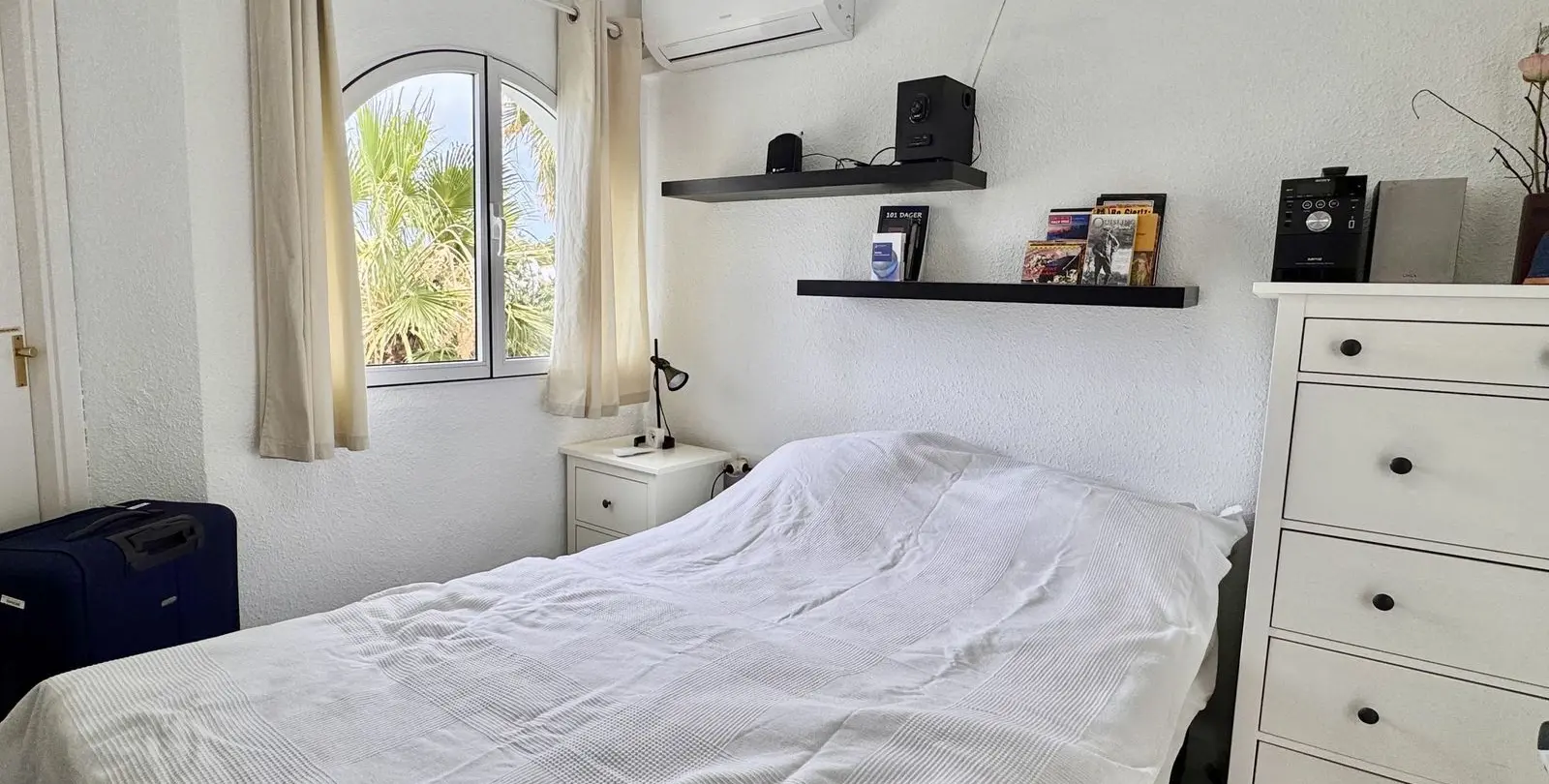 Sale of ground floor apartment in Calahonda 16