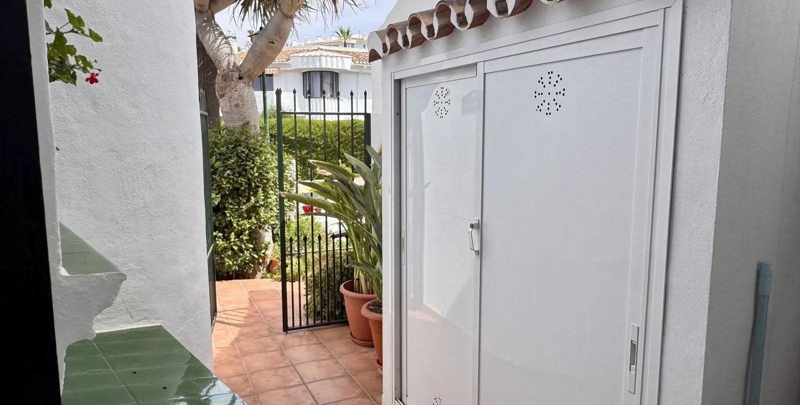 Sale of ground floor apartment in Calahonda 18