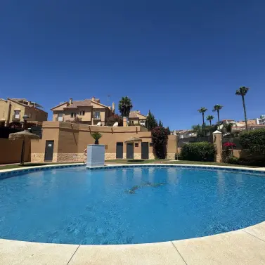 Продажа дома на две семьи в Riviera del Sol