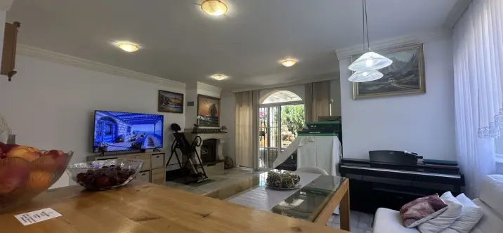 Продажа дома на две семьи в Riviera del Sol 4