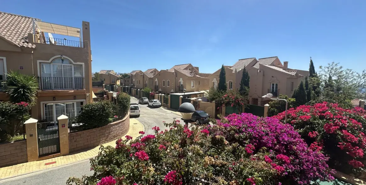 Продажа дома на две семьи в Riviera del Sol 13