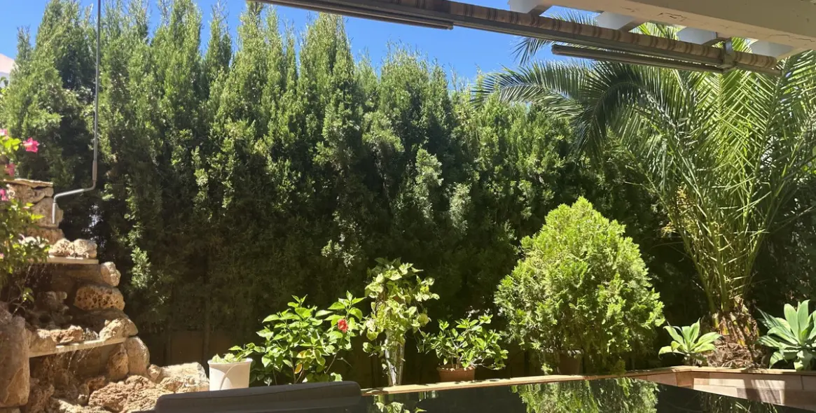 Продажа дома на две семьи в Riviera del Sol 28