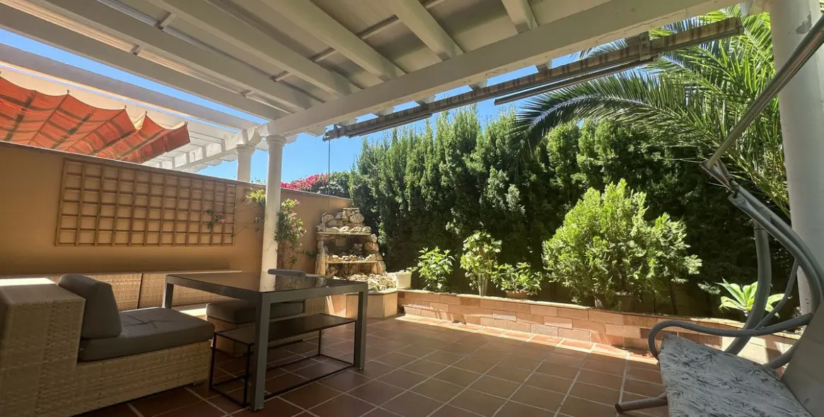 Продажа дома на две семьи в Riviera del Sol 30