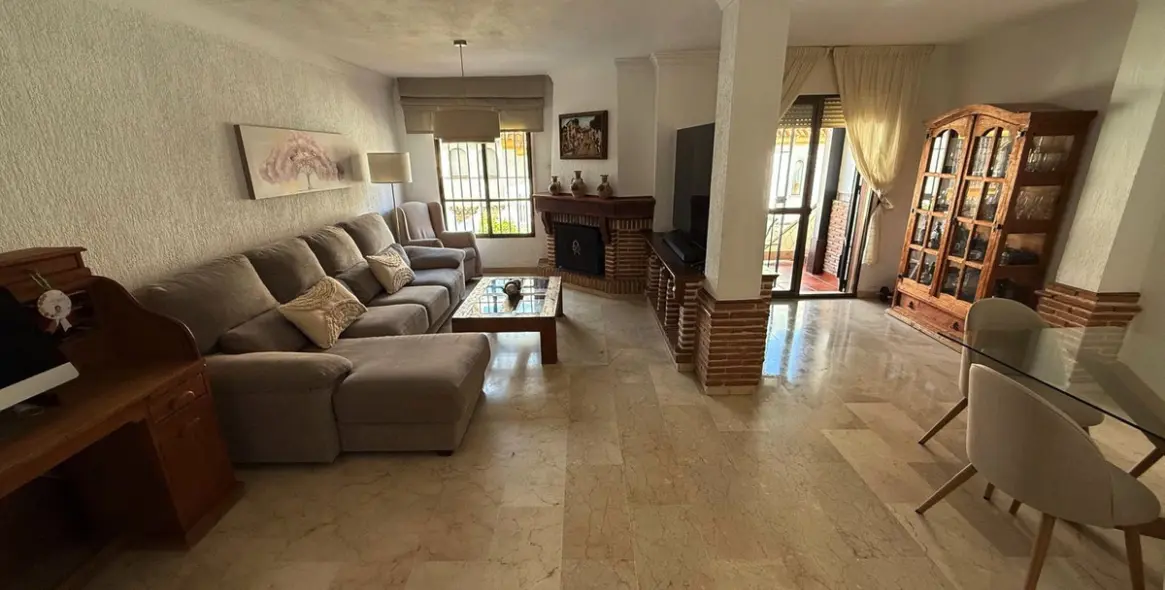 Продажа таунхауса в Estepona 2
