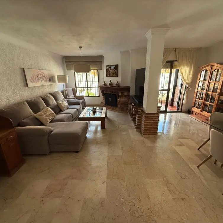 Sale of townhouse in Estepona