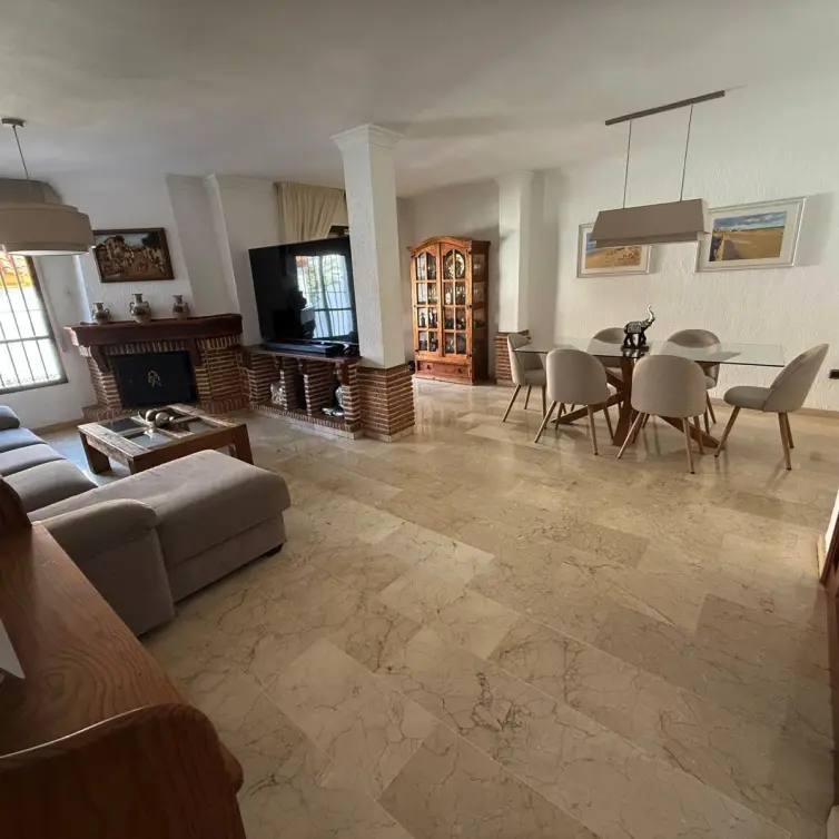 Sale of townhouse in Estepona