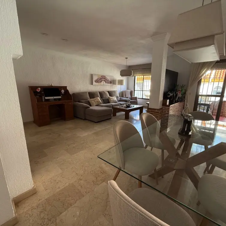 Sale of townhouse in Estepona