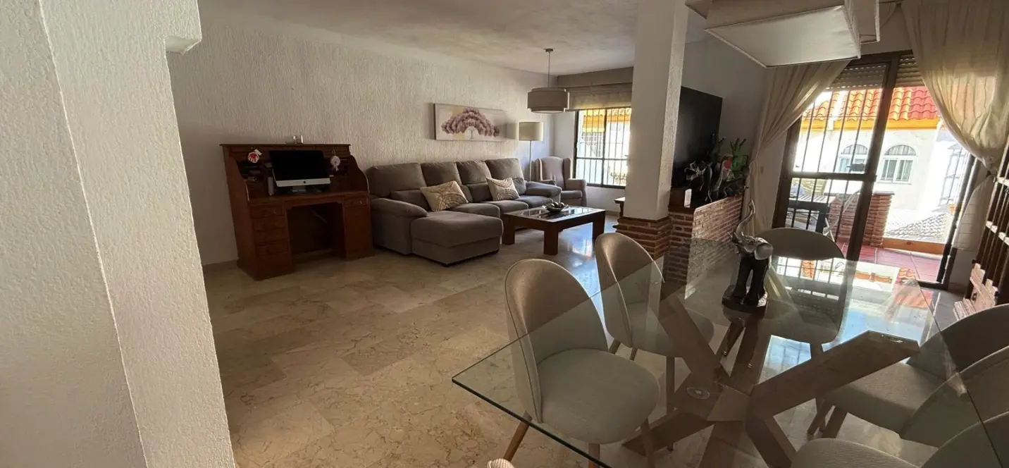 Sale of townhouse in Estepona 3