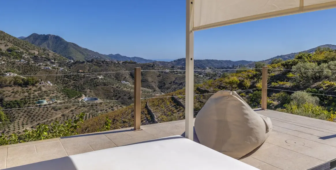 Venta de villa independiente en Cómpeta 32
