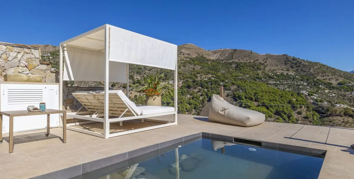 Venta de villa independiente en Cómpeta 33